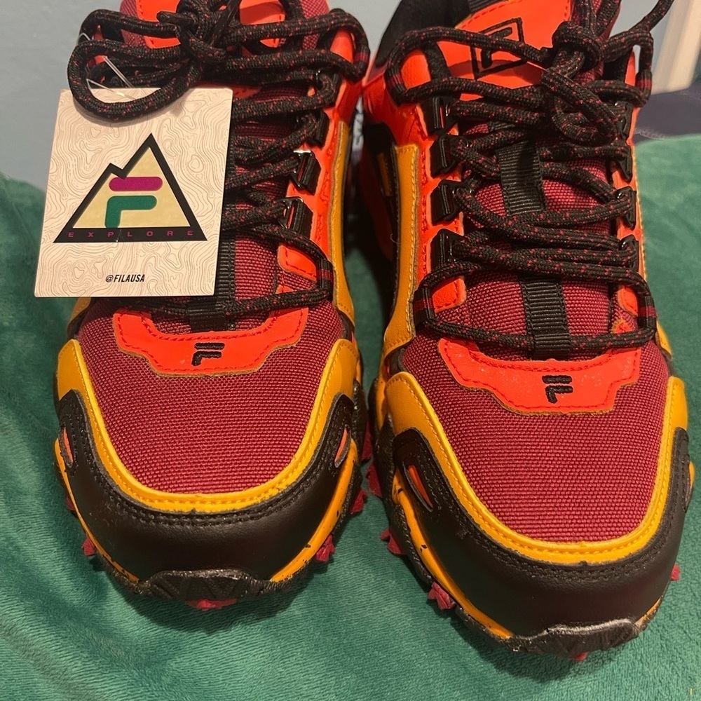 Fila Red and Orange Sneakers Dynamic Design